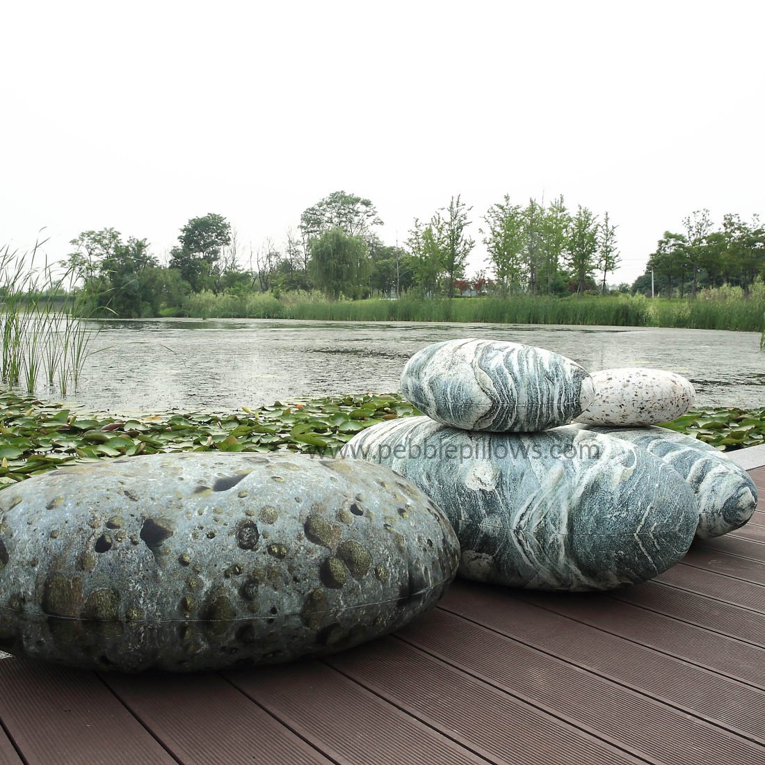 Selvage Blog: Rock Pillows